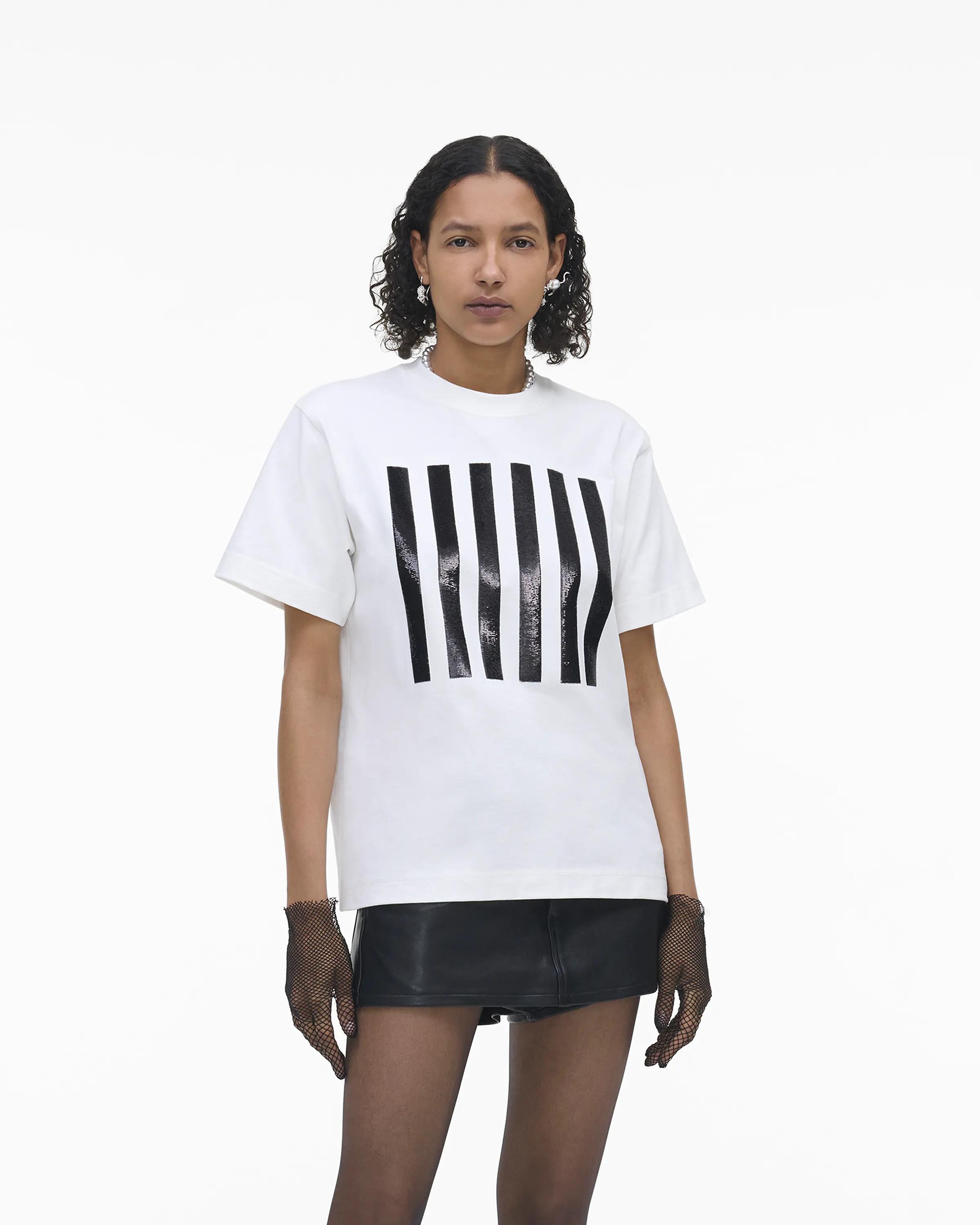 MARC JACOBS Marc Jacobs The Stripe Box Tee in White, Size Large　MARC JACOBS マーク ジェイコブス ザ ストライプ ボックス Tシャツ、ホワイト、L サイズ MARC