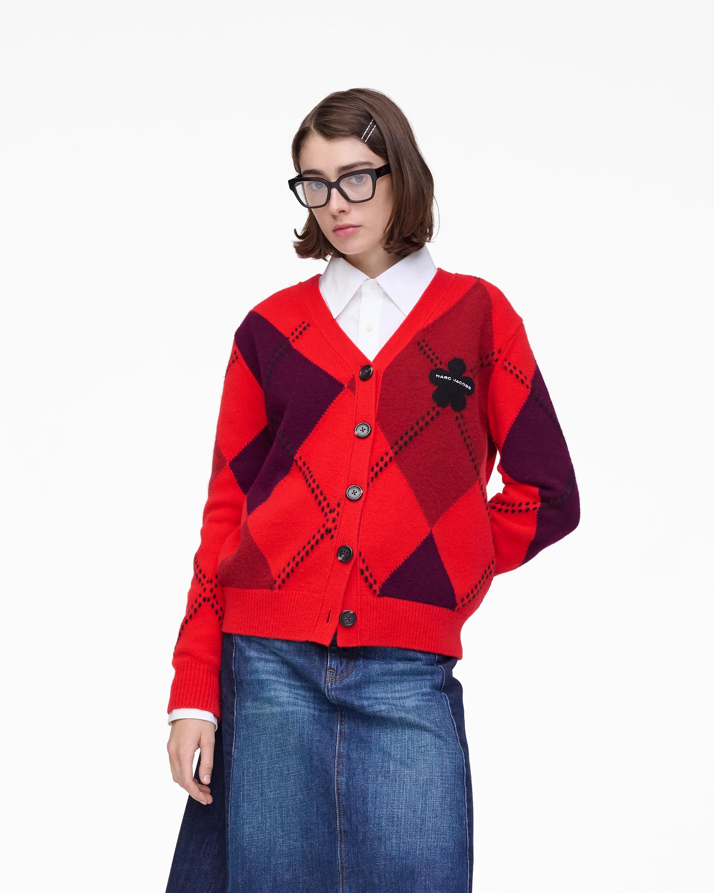 MARC JACOBS Marc Jacobs Preppy Daisy Argyle Cardigan in Red Multi, Size XL　MARC JACOBS マーク ジェイコブス プレッピー デイジー アーガイル カーディガン レッド マルチ、サイズ XL MARC