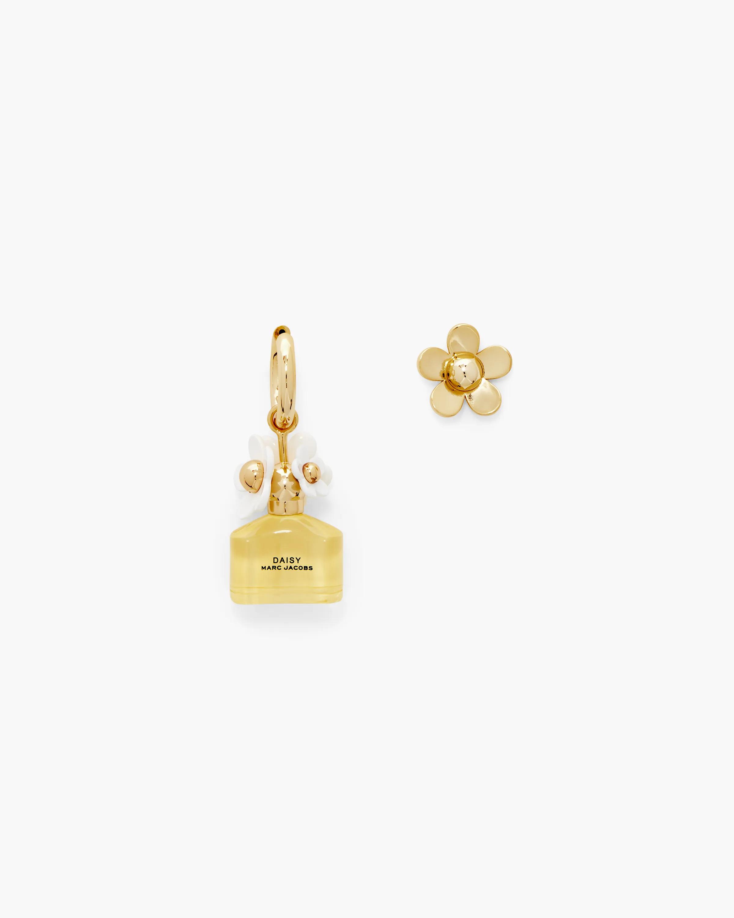 MARC JACOBS Marc Jacobs Mini Icon Daisy Earrings in Gold/Yellow Multi　MARC JACOBS マーク ジェイコブス ミニ アイコン デイジー イヤリング (ゴールド/イエロー マルチ) MARC