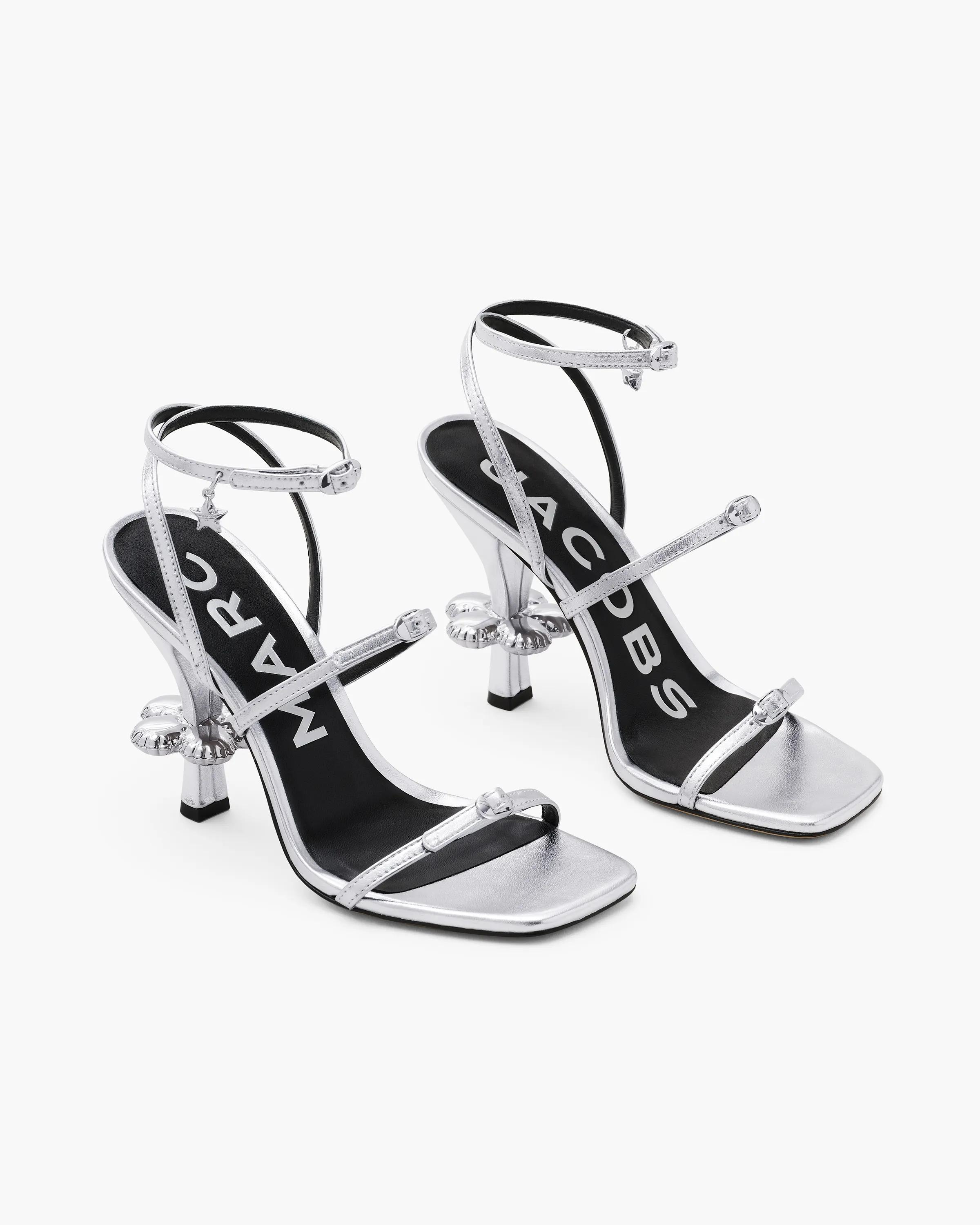 MARC JACOBS Marc Jacobs The Metallic Leather Daisy Heel in Silver, Size 41　MARC JACOBS マーク ジェイコブス メタリック レザー デイジー ヒール シルバー、サイズ 41 MARC