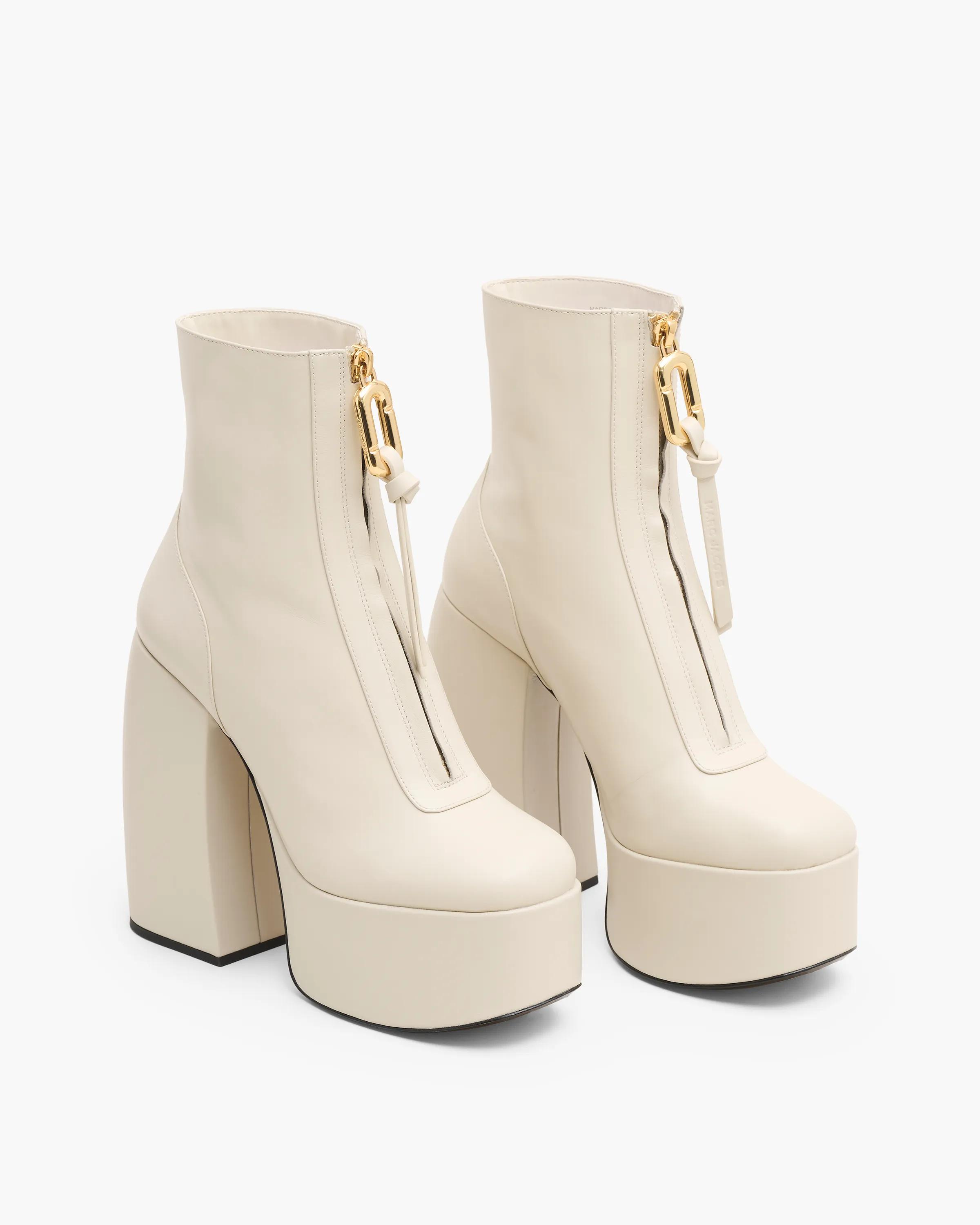 MARC JACOBS Marc Jacobs The Gigi Ankle Boots in Cloud White, Size 41　MARC JACOBS マーク ジェイコブス ザ ジジ アンクル ブーツ クラウド ホワイト、サイズ 41 MARC