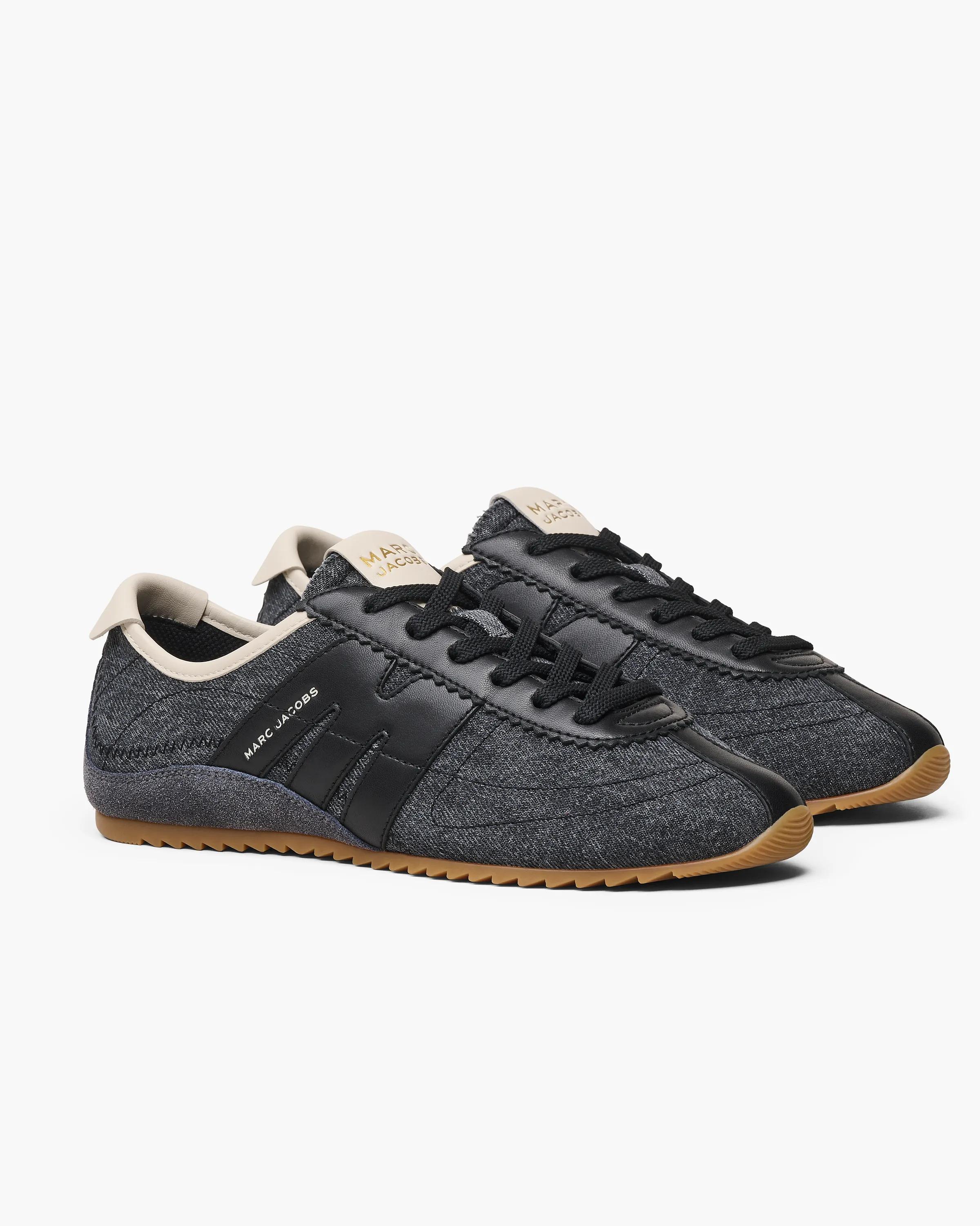 MARC JACOBS Marc Jacobs The Denim 400 Bleecker Runner in Asphalt Wash, Size 44　MARC JACOBS マーク ジェイコブス ザ デニム 400 ブリーカー ランナー アスファルト ウォッシュ サイズ 44 MARC