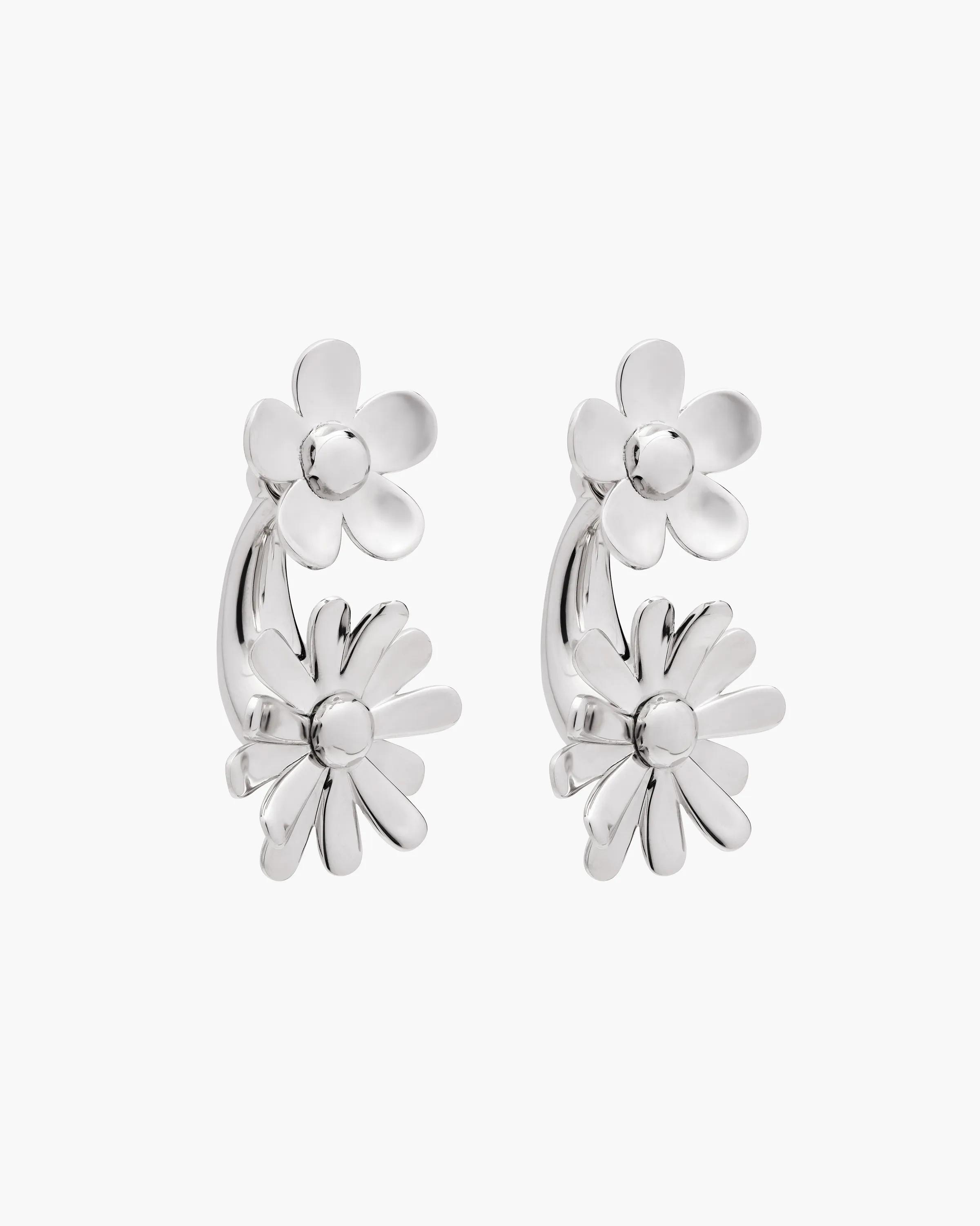 MARC JACOBS Marc Jacobs The Daisy Wild Statement Earring Earrings in Silver　MARC JACOBS マーク ジェイコブス ザ デイジー ワイルド ステートメント イヤリング ピアス シルバー MARC