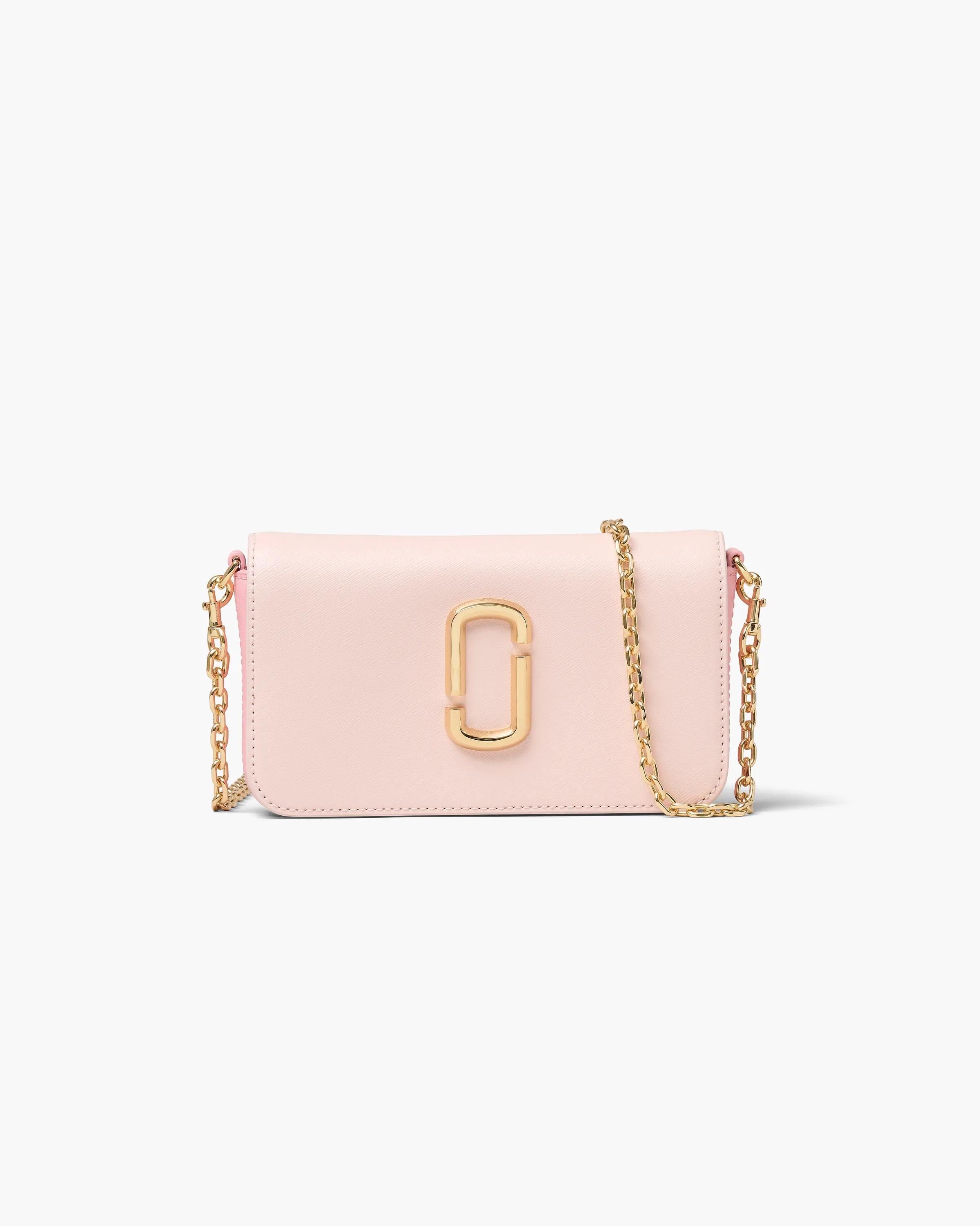 MARC JACOBS Marc Jacobs The Snapshot Wallet On Chain Bag in Powder Pink Multi　MARC JACOBS マーク ジェイコブス ザ スナップショット ウォレット オン チェーン バッグ (パウダー ピンク マルチ) MARC