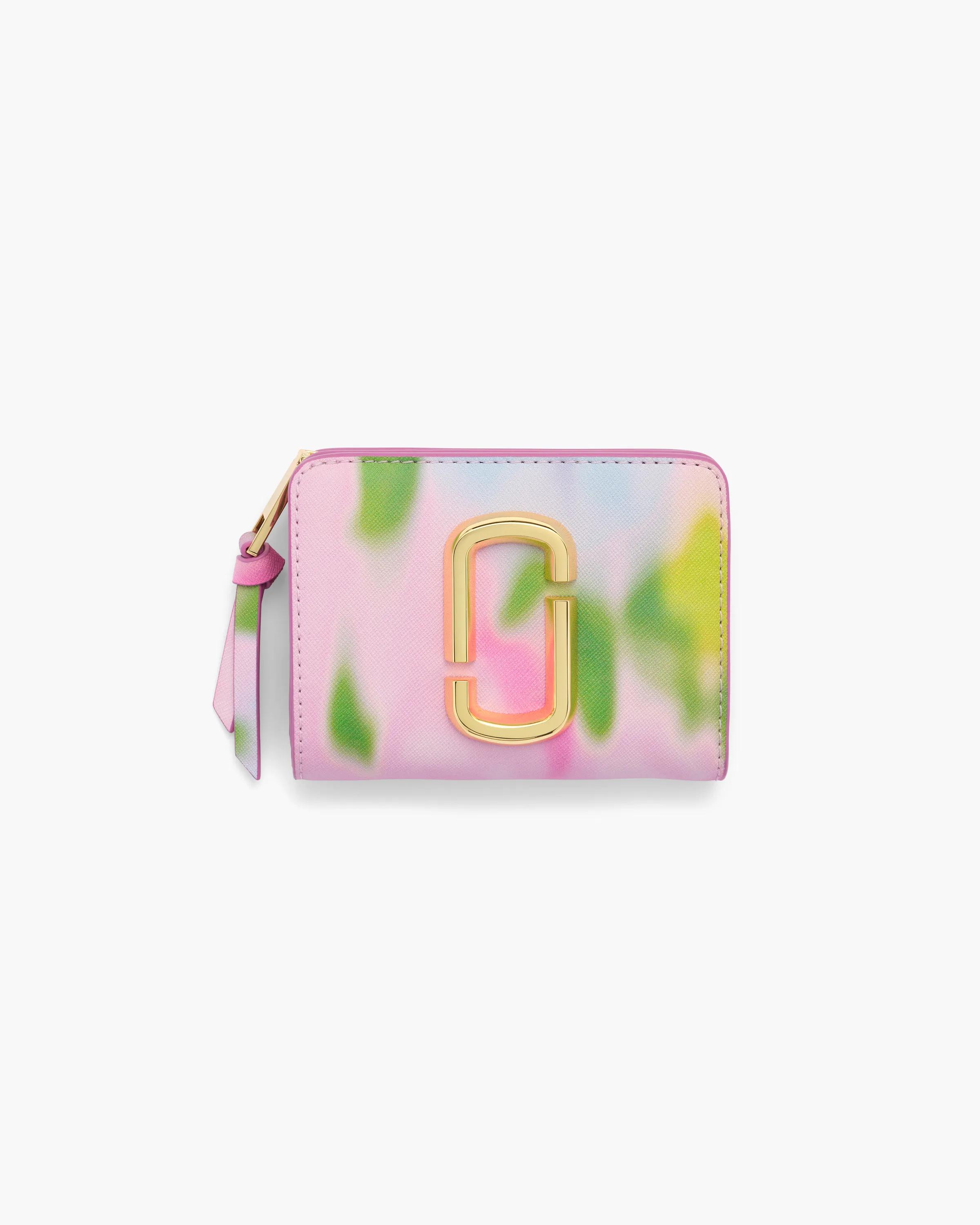 MARC JACOBS Marc Jacobs The Blurred Floral Snapshot Mini Compact Wallet in Ribbon Pink Multi　MARC JACOBS マーク ジェイコブス ザ ブラード フローラル スナップショット ミニ コンパクト ウォレット リボン ピンク マルチ MARC
