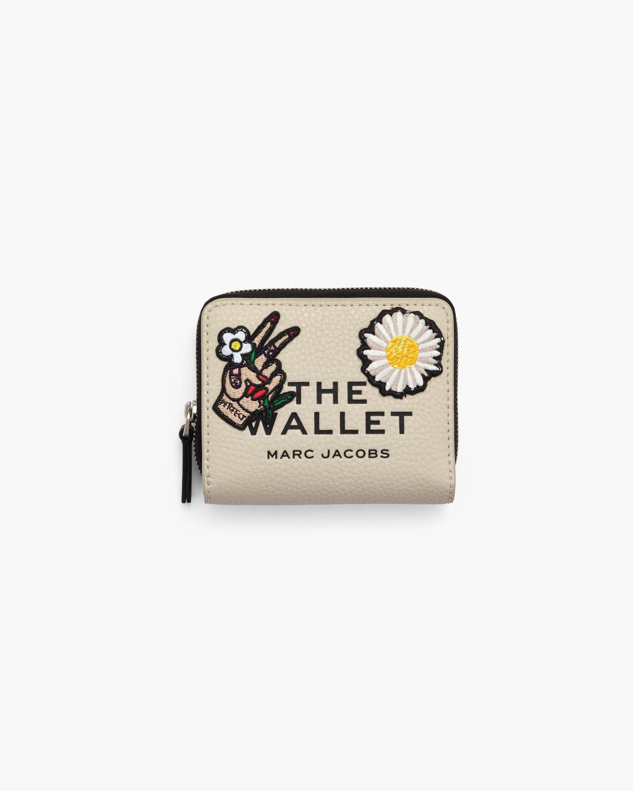 MARC JACOBS Marc Jacobs The Camp Patchwork Mini Compact Wallet in Cloud White Multi　MARC JACOBS マーク ジェイコブス ザ キャンプ パッチワーク ミニ コンパクト ウォレット (クラウド ホワイト マルチ) MARC