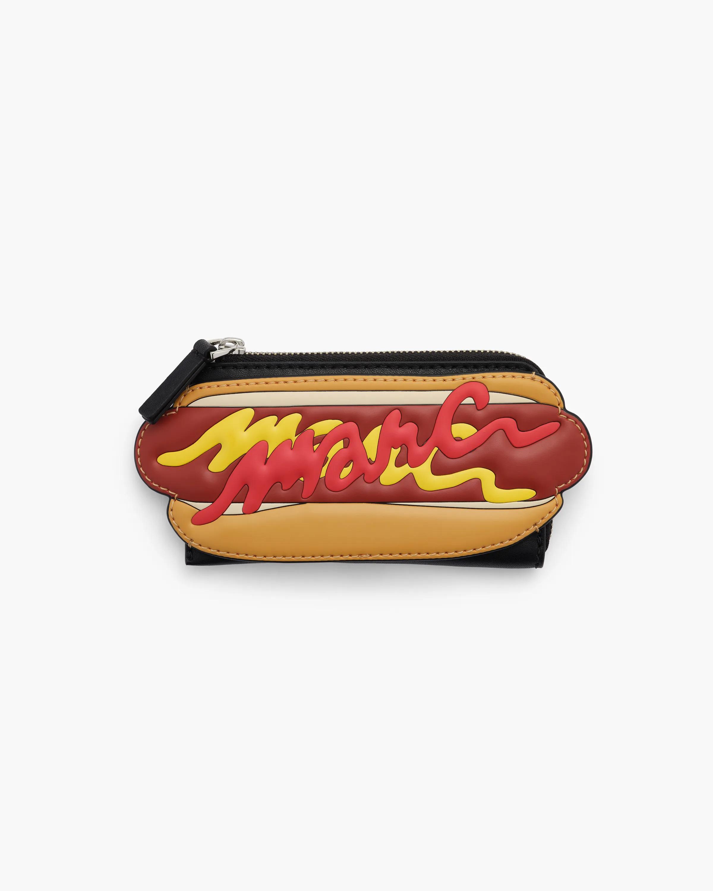 MARC JACOBS Marc Jacobs Hot Dog Top Zip Multi Wallet in Black Multi　MARC JACOBS マーク ジェイコブス ホットドッグ トップ ジップ マルチ ウォレット ブラック マルチ MARC