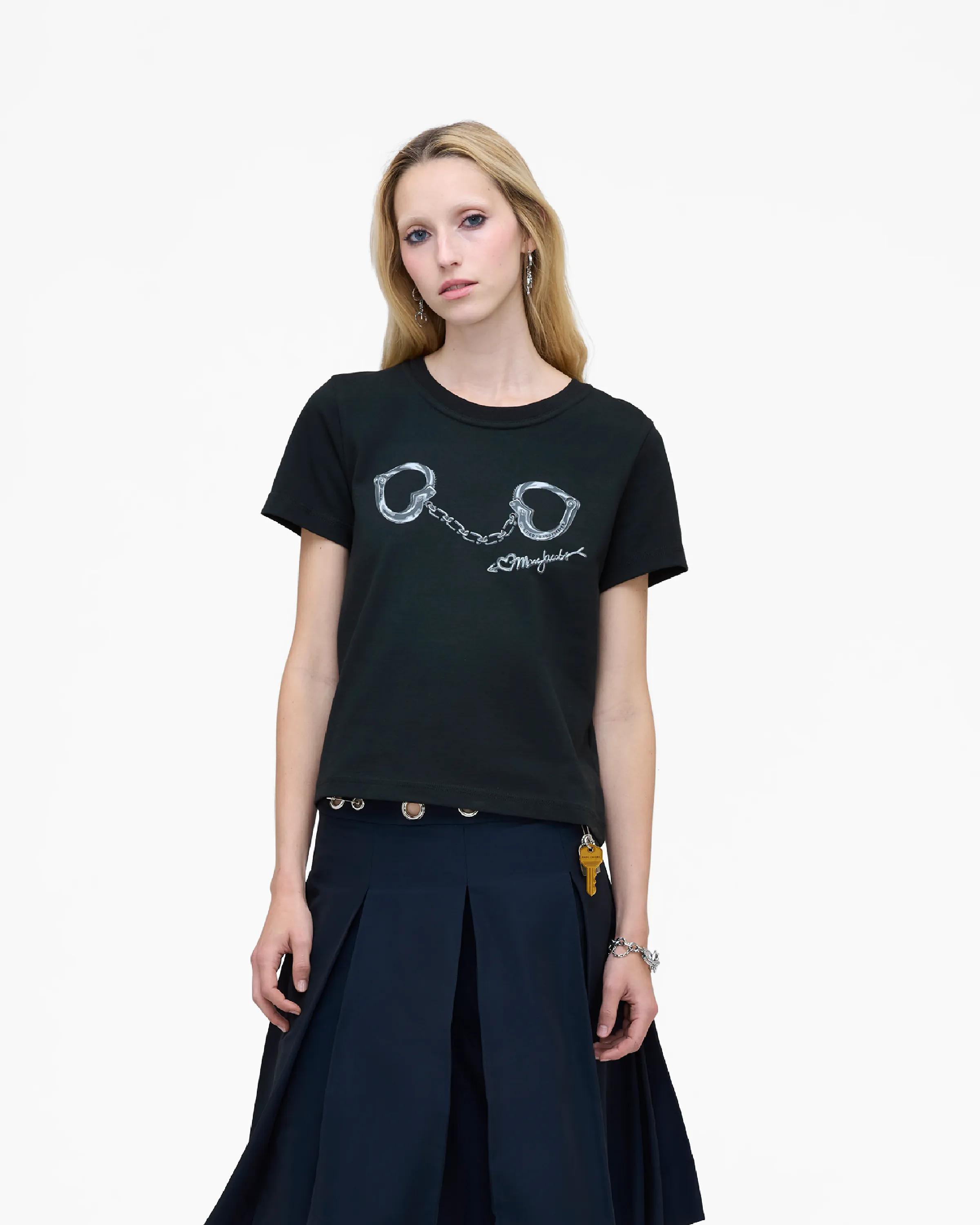MARC JACOBS Marc Jacobs Heart Handcuff Slim Tee in Black, Size Medium　MARC JACOBS マーク ジェイコブス ハート 手錠 スリム Tシャツ ブラック、サイズ M MARC