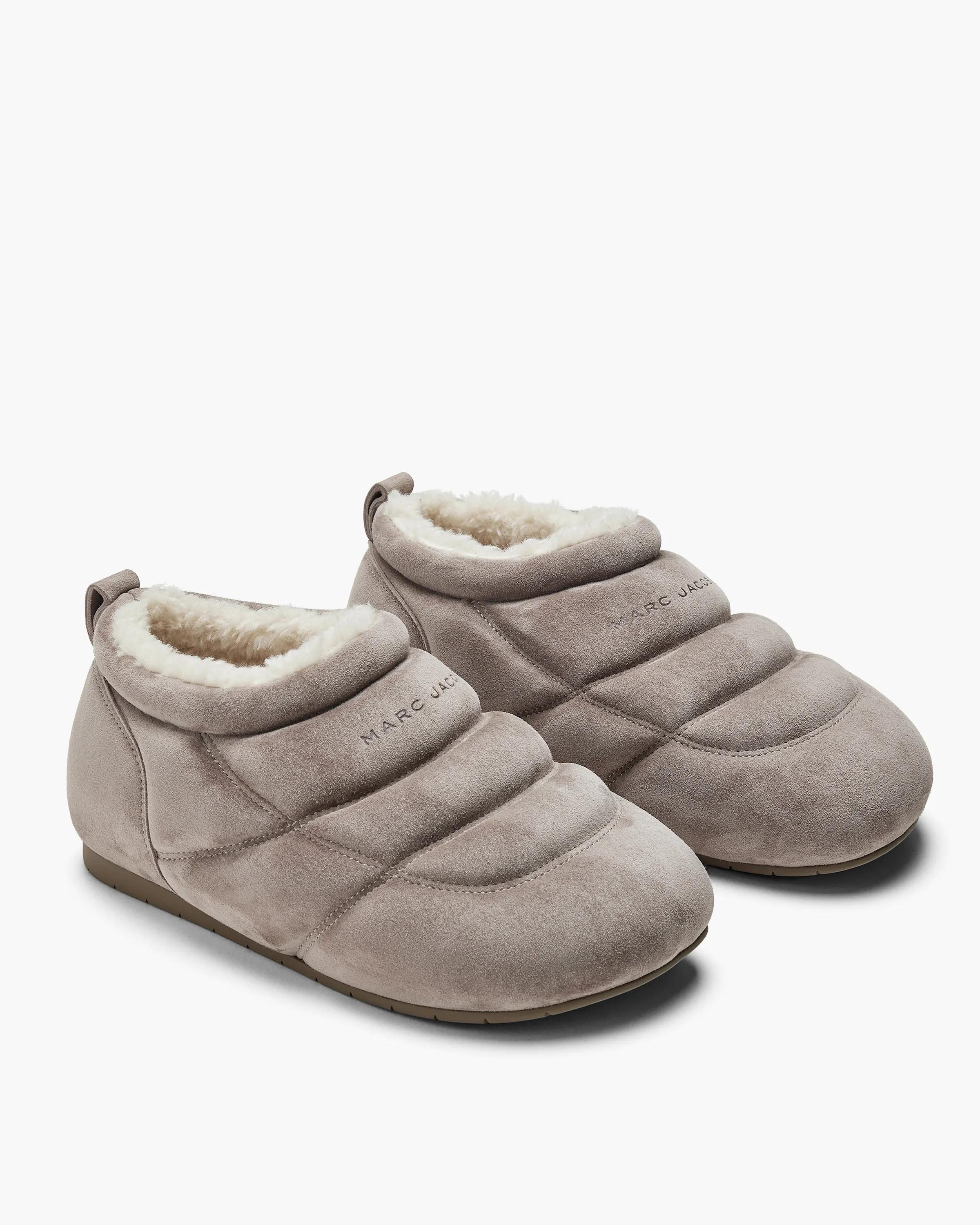 MARC JACOBS Marc Jacobs The Suede Aspen Lowtop Winter Boots in Cement, Size 40