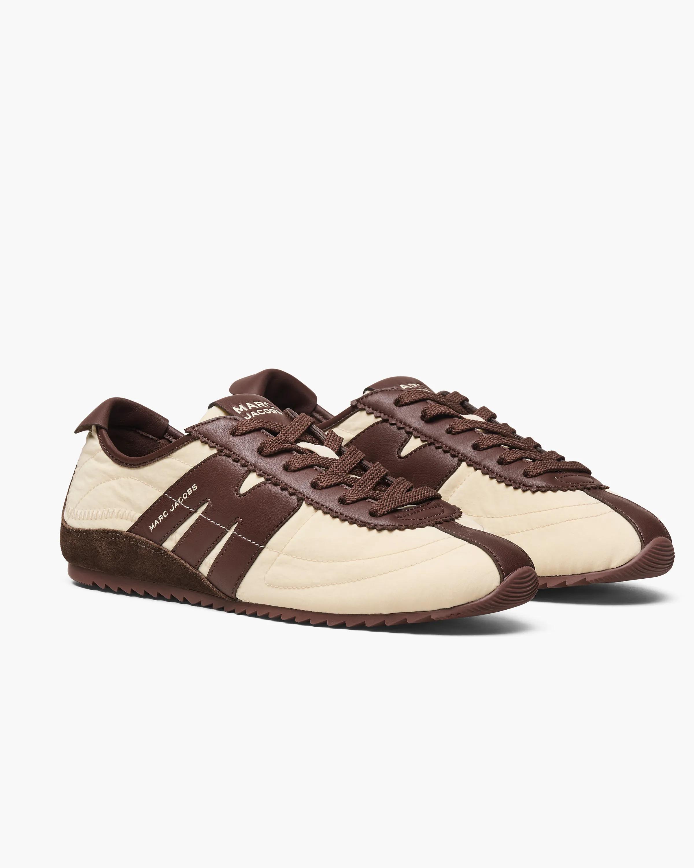 MARC JACOBS Marc Jacobs The 400 Bleecker Runner in Shortbread Multi, Size 40　MARC JACOBS マーク ジェイコブス ザ 400 ブリーカー ランナー ショートブレッド マルチ、サイズ 40 MARC