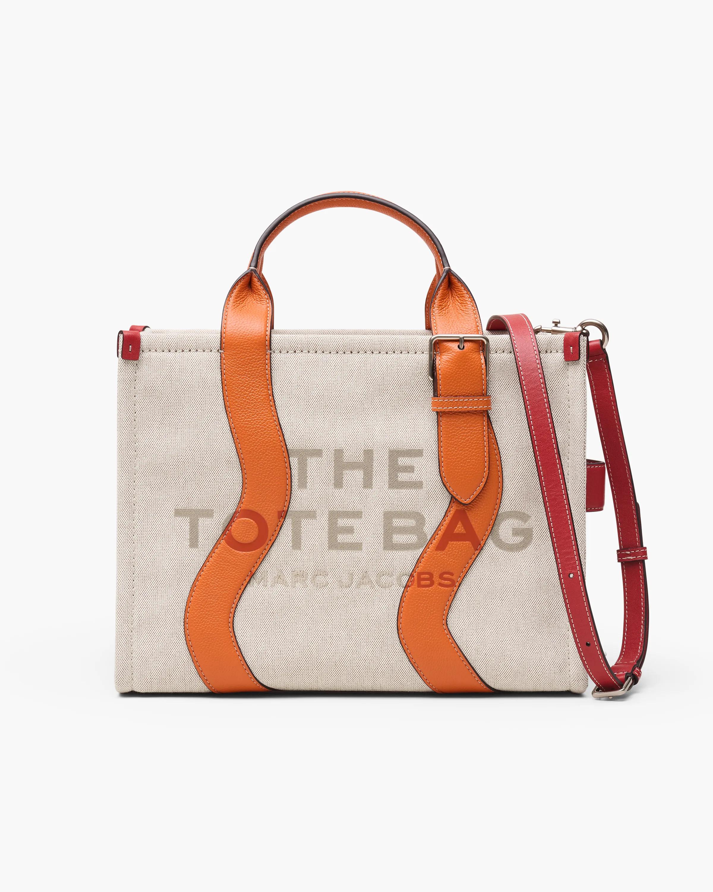 MARC JACOBS Marc Jacobs The Wavy Canvas Medium Tote Bag in Beige/Orange　MARC JACOBS マーク ジェイコブス ザ ウェイビー キャンバス ミディアム トートバッグ ベージュ/オレンジ MARC