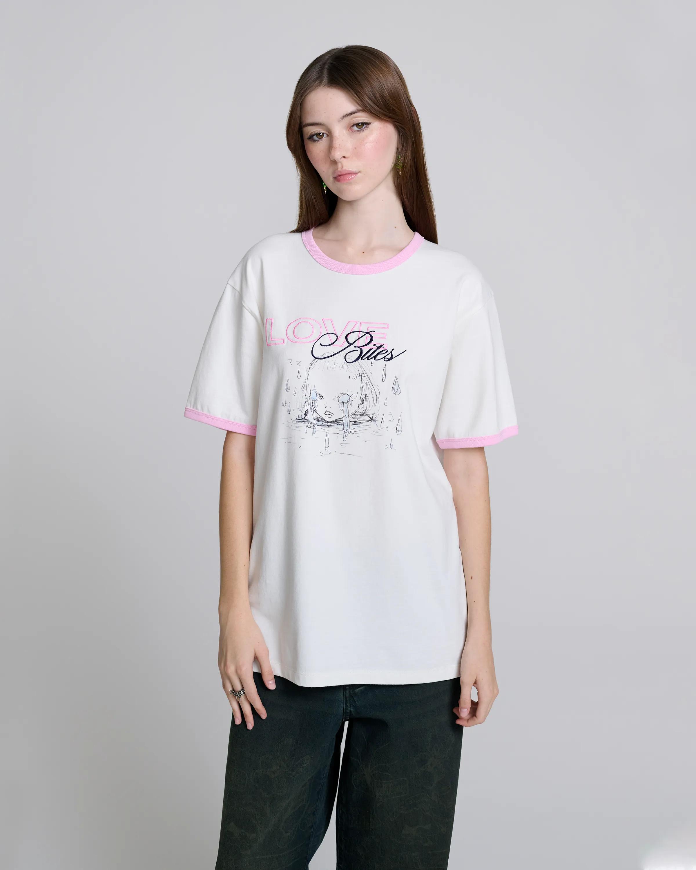 MARC JACOBS Marc Jacobs Love Bites Tee in White Multi, Size XL　MARC JACOBS マーク ジェイコブス ラブ バイツ Tシャツ ホワイト マルチ、サイズ XL MARC