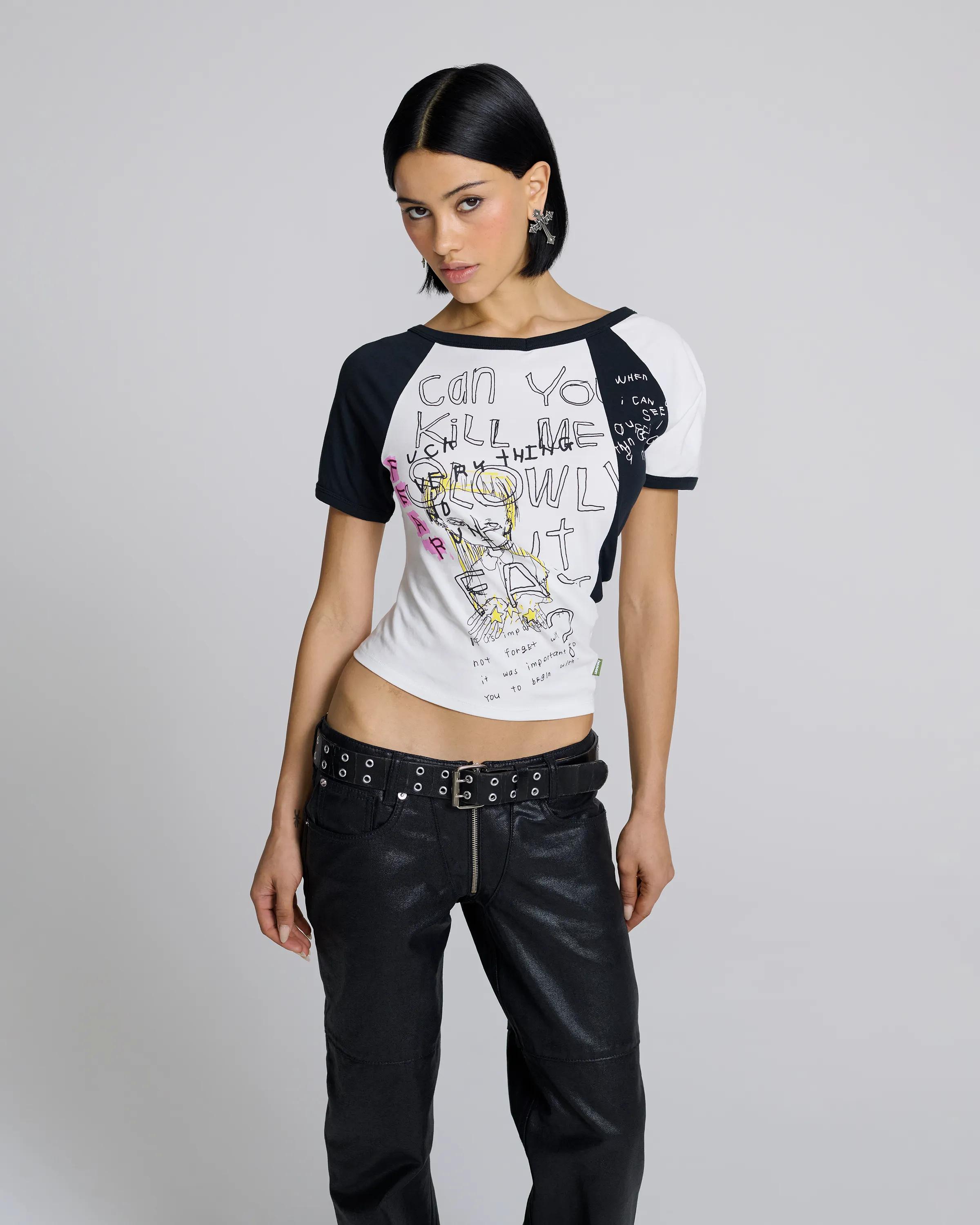 MARC JACOBS Marc Jacobs Twisted Baby Tee in White Multi, Size XL　MARC JACOBS マーク ジェイコブス ツイスト ベビー T シャツ ホワイト マルチ、サイズ XL MARC