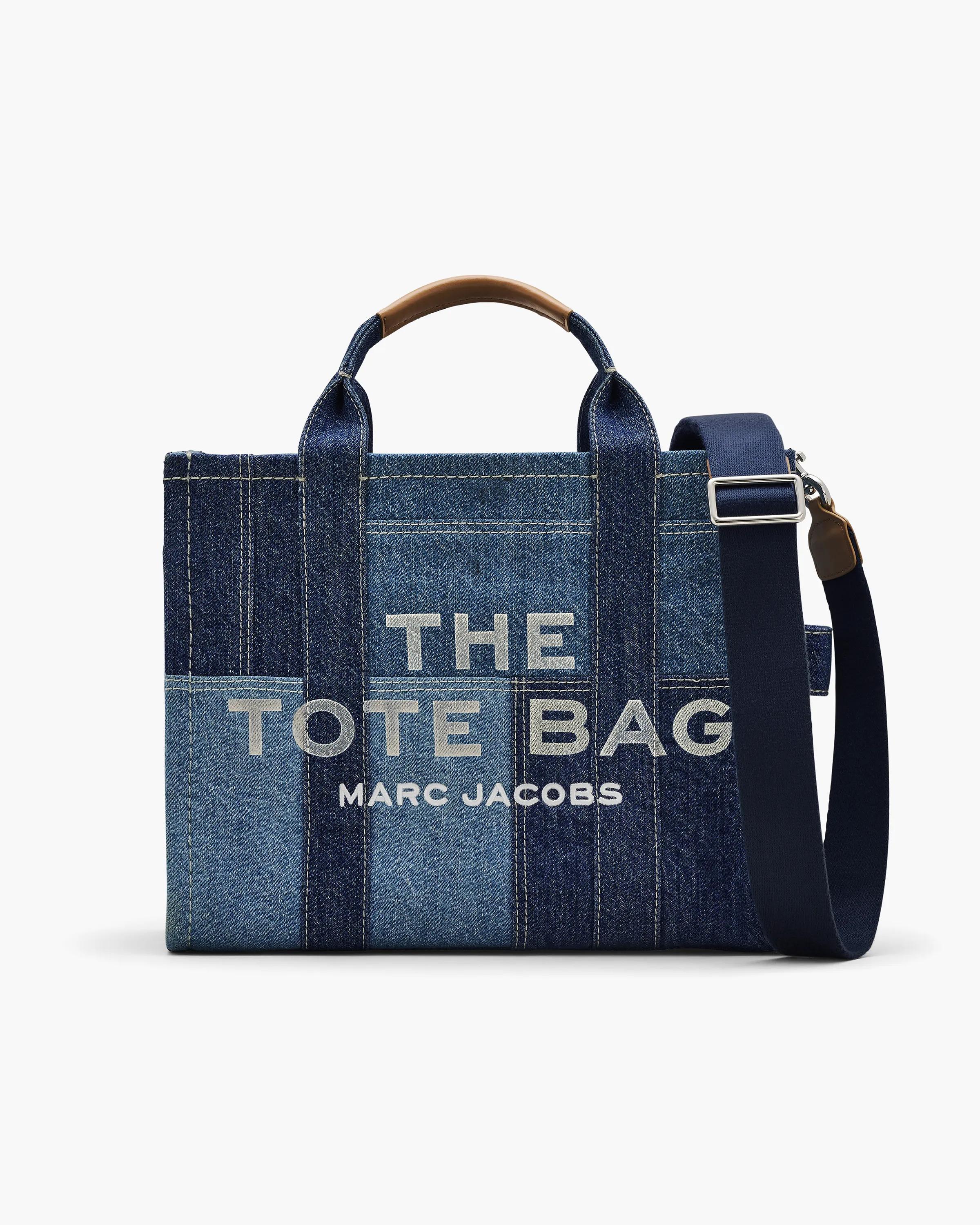 MARC JACOBS Marc Jacobs The Denim Medium Tote Bag in Blue Denim　MARC JACOBS マーク ジェイコブス ザ デニム ミディアム トートバッグ (ブルーデニム) MARC